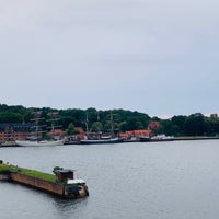 Photo taken at Schleuse Kiel-Holtenau by Yunus Emre K. on 7/6/2021
