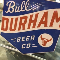 Das Foto wurde bei Bull Durham Beer Company von Matt H. am 8/27/2016 aufgenommen