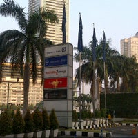 Photo taken at Deutsche Bank Building by Ichwan H. on 9/13/2012