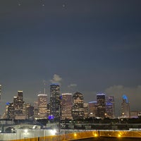 Photo taken at Buffalo Bayou Brewing Co. by Ceslab on 5/21/2023