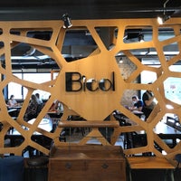 Photo taken at BiCol | 빛골 Restaurante Coreano by Jairo S. on 2/27/2022
