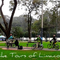 9/30/2013 tarihinde Bike Tours of Limaziyaretçi tarafından Bike Tours of Lima'de çekilen fotoğraf