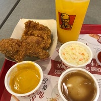 Photo taken at KFC by Daryl Y. on 10/28/2017