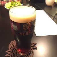 3/24/2016 tarihinde Georgeziyaretçi tarafından Beer Bar Gaudium. (ガウディウム)'de çekilen fotoğraf