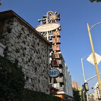 Photo taken at Hollywood Downtowner Inn by Simon D. on 7/2/2017
