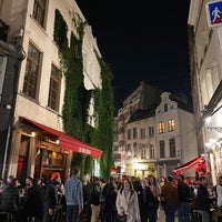 Photo taken at Kolenmarkt / Rue du Marché au Charbon by Simon D. on 10/8/2021