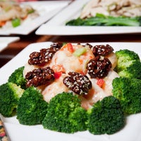 รูปภาพถ่ายที่ T.S. Ma Chinese Cuisine โดย T.S. Ma Chinese Cuisine เมื่อ 10/1/2013