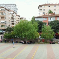 Photo taken at Şenesenevler Lisesi by Ugur C. on 8/13/2016