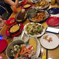 Photo taken at Bubba Gump Shrimp Co. by Paul on 5/25/2019