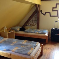 รูปภาพถ่ายที่ Travellers Hostel Český Krumlov โดย Tzu-Heng L. เมื่อ 6/21/2014