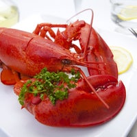 Das Foto wurde bei Maine Lobster Now von Julian K. am 7/6/2015 aufgenommen