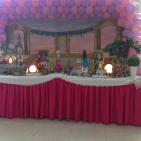 Photo taken at Buffet Infantil Vip kids by Ruth Helena S. on 4/18/2016