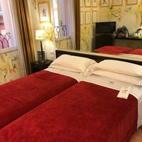 Das Foto wurde bei Al Cappello Rosso Hotel Bologna von Ana Beatriz am 11/28/2017 aufgenommen