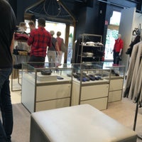 snemand Moralsk bibliotek Armani Jeans Outlet - Maasmechelen - 0 tips