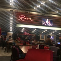 Foto scattata a Revzen Cafe Food &amp;amp; Restaurant da Caner K. il 3/20/2016