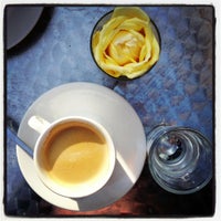 9/23/2012 tarihinde Evgeny M.ziyaretçi tarafından Black Bean - The Coffee Company'de çekilen fotoğraf