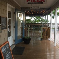 5/23/2018 tarihinde George J.ziyaretçi tarafından Wave Pizza Café'de çekilen fotoğraf