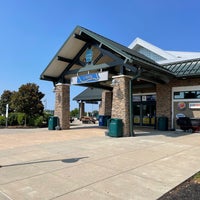 Photo taken at Lawn Service Plaza by George J. on 7/15/2022