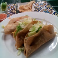 Foto scattata a Taqueros Mexican Restaurant da Antonio O. il 11/26/2014