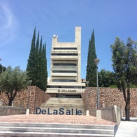 Photo taken at Universidad De La Salle Bajío by Denisse R. on 8/20/2016