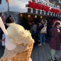 Photo taken at Dreyer&amp;#39;s Waffle Cones by みやみや on 3/23/2019