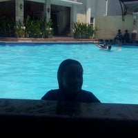 Review Kolam renang graha tirta