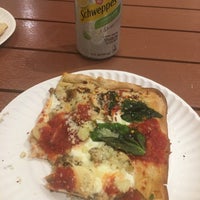 7/10/2019にPanchetがChampion Pizzaで撮った写真