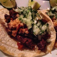 Foto tomada en The MexZican Gourmet  por Burger B. el 8/31/2014