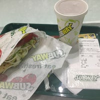Photo taken at SUBWAY 帝京平成大学中野キャンパス店 by しも け. on 6/27/2017
