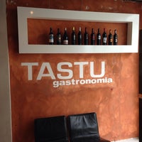Photo taken at Tastu Gastronomia by Morris S. on 8/8/2014