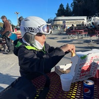 1/19/2021 tarihinde Pounehziyaretçi tarafından Mountain High Ski Resort (Mt High)'de çekilen fotoğraf