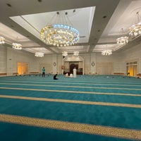 Photo taken at مسجد فاطمة مرزوق الرشدان Fatimah Marzouq Al Rashdan Mosque by Abdullah on 9/30/2022