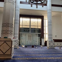 Photo taken at Abdulrahman Saddik Mosque by Abdullah on 11/15/2019