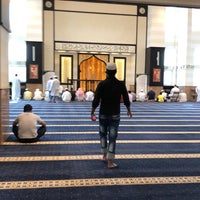 Photo taken at Bani Hashim Mosque by Abdullah on 2/23/2018
