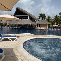 Photo taken at Memories Splash Punta Cana - All Inclusive by Shaiy H. on 6/12/2021