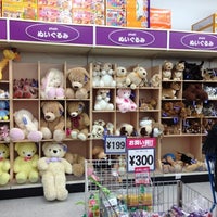 Photo taken at Toys&quot;R&quot;Us by シャーマン ラ. on 11/23/2012