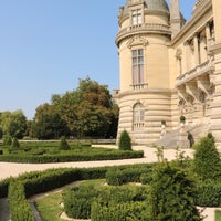 Photo taken at Château de Chantilly by Anaïs B. on 8/29/2018