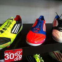 Photo taken at Adidas Outlet by Praphon P. on 9/23/2012