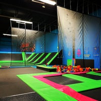 Photo taken at Bounce Trampoline Sports by Rita L. on 9/12/2022