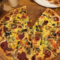 Photo taken at Gülen Pizza by 🏍🛵Serdar⚓️🐝 Ç. on 3/25/2018
