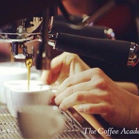 10/8/2013 tarihinde The Coffee Academyziyaretçi tarafından The Coffee Academy'de çekilen fotoğraf