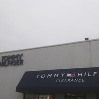 Tommy Hilfiger - 173 visitors