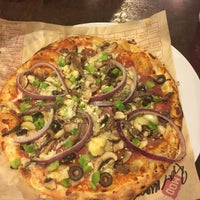 9/3/2016 tarihinde Moy H.ziyaretçi tarafından Mod Pizza'de çekilen fotoğraf