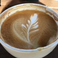 Photo taken at Hanalei Coffee Roasters by Junko I. on 12/20/2015