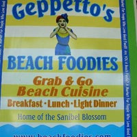 Снимок сделан в Geppetto&#39;s Beach Foodies пользователем Sanibel S. 12/30/2013