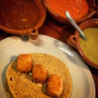 6/9/2015에 Omar P.님이 Los Mandiles Tacos de Guisado에서 찍은 사진