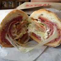 Foto tirada no(a) Potbelly Sandwich Shop por JJ R. em 9/27/2012