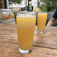 Photo taken at Urban Family Brewing Co. by Kristoffer J. on 8/10/2022