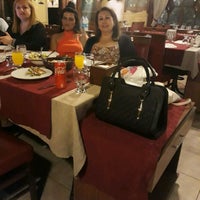 Das Foto wurde bei Taş Mahal Restaurant von Suzi A. am 5/7/2022 aufgenommen