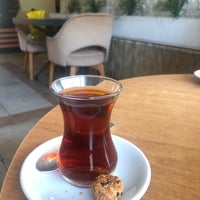 Foto diambil di Efes Cafe &amp;amp; Patisserie oleh Semiha Uğurlu G. pada 6/10/2021